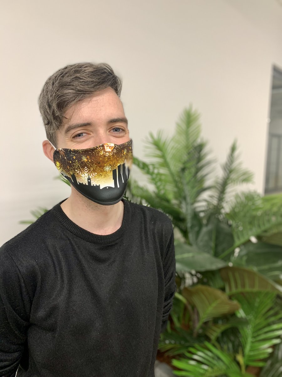 MaskchesterMCR's tweet photo. It's that time of year where it's a blur of booze, food and Christmas movies. When you do need to pop out to the shops, make sure you're sporting your #Maskchester maskπ https://t.co/HUBAzrfG75 https://t.co/bA4eFNNJVb