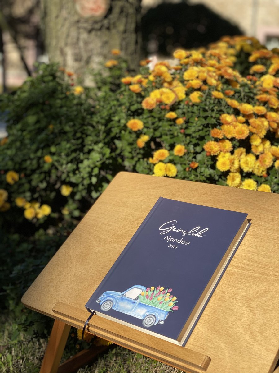 "Bir milletin istikbalinin net görüntüsü gençlerdedir."