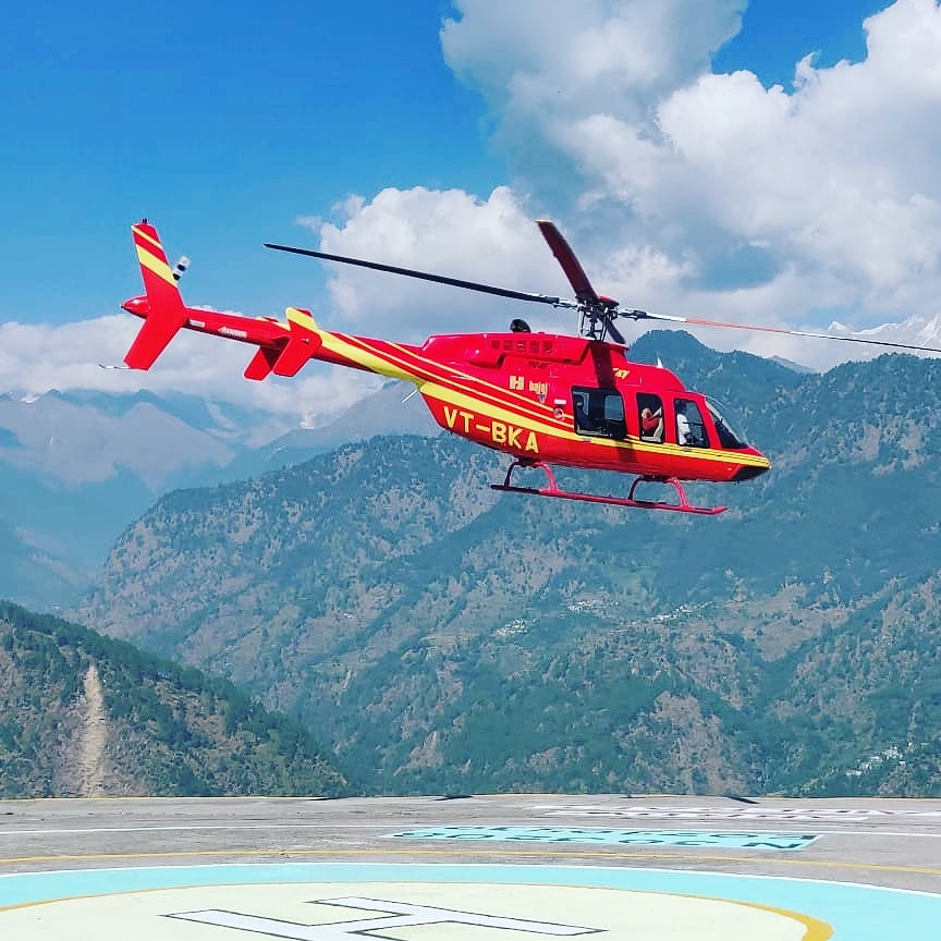righttime121's tweet photo. Helicopters 🚁 available for marriage 👩‍❤️‍👨in all india 🇮🇳
Contact us +91-9999628050
#weddingcharter #wedding #weddinghelicopter #preweddingphoto #preweddingshoot #preweddingphotography #RTS #rts #righttimesolution https://t.co/F5tvxN9lqo