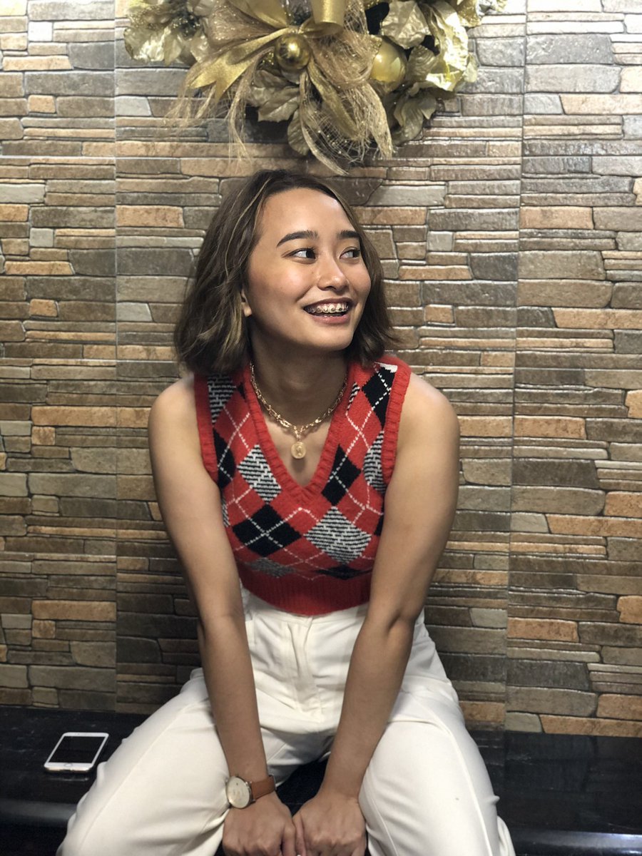 roxanneeelozano's tweet photo. 😉 https://t.co/P9qhlNspHg
