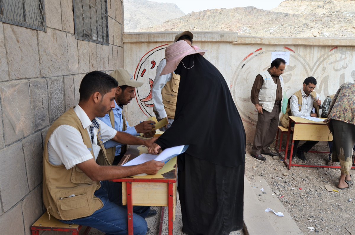 ARDYemens's tweet photo. Under the partnership between YHF and ARD in WASH project in Sabah district - Albayda governorate, ARD distributed (1000) BHKs to (1000) HHs from various targeted areas of the project.
https://t.co/wxrPiLYt53

#ARD
#YHF https://t.co/pgylg3iUyr