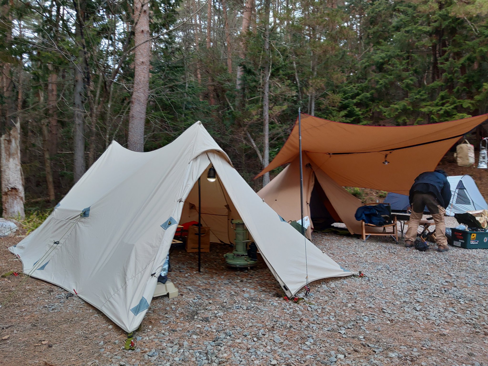 美品　鎌倉天幕 ナショナルジオグラフィック HIDEOUT DACポール付 ハイドアウト ナショナルジオグラフィック 鎌倉天幕×ナショナルジオ