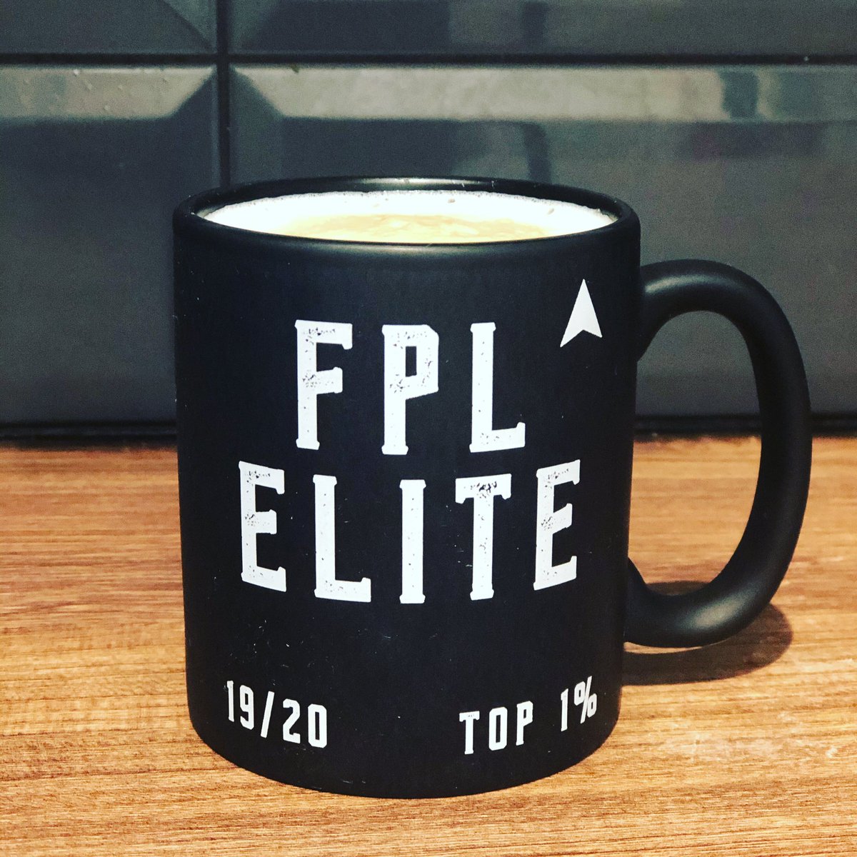Feeling in the giving mood today so let’s do a cheeky giveaway...

If Salah scores:

Over 10 points = 1 mug winner

Over 15 points = 2 mug winners

Over 20 points = 3 mug winners

📢 To enter simply RT, like and follow

#FPL #FPLCommunity #gw15