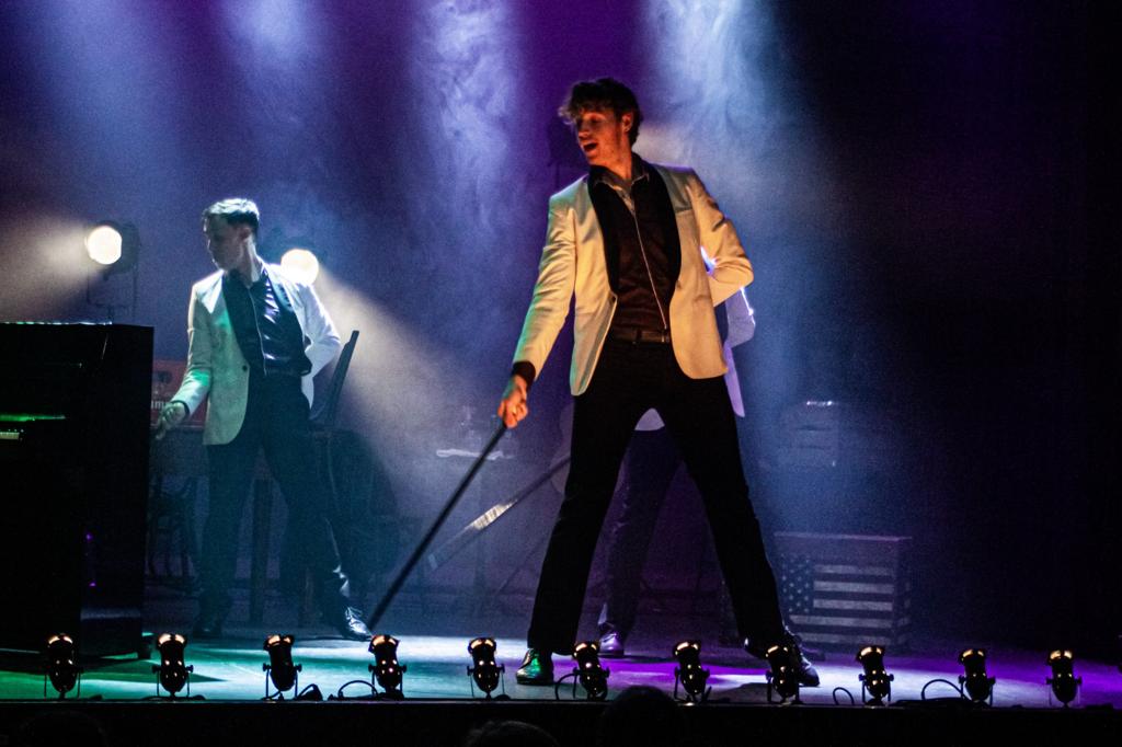 lanotateatre's tweet photo. Dilluns 28 de desembre última oportunitat de gaudir de "Records a Broadway" a l'@almeriateatre amb arranjaments d'@ArnauTordera dramatúrgia de @BlancaBardagil i direcció d'@Antonifontmir #broadway #teatre #teatremusical #encatalà https://t.co/lYqRcEfMMs