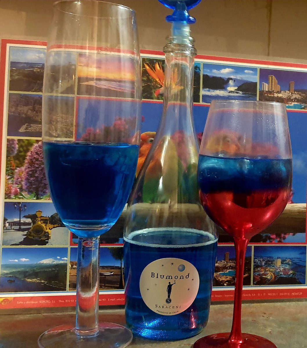 Hi_itsKimberley's tweet photo. β€π₯°
#Christmas #Christmasdrinks #family #familytime #itsblue #makingmemories #giantglass π₯ https://t.co/82WVEOhdTa