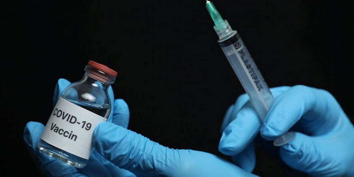 Cette symbolique du 27/12 comme jour de #vaccination me dérange quelque peu. Ok, cela fait référence aux 27 états membres de l'#UE et à la date de naissance de #Pasteur mais pourquoi avoir attendu cette date alors que l'approbation du vaccin avait déjà eu lieu? #COVIDー19 #Vaccin
