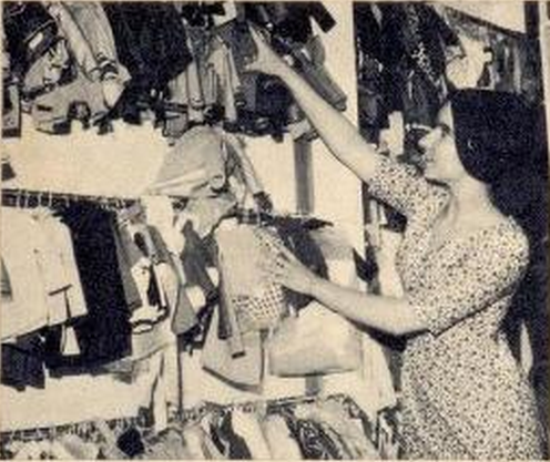 fab_anderson's tweet photo. #FromTheArchives
Puppeteer & costume maker Zena Relph.
1st picture shows Zena with her dachshund called Fred on the set of Stingray.
#FABFACT Zena also used to perform as a '"Fire Eater"
#supermarionation
#puppets
#stingray
https://t.co/1AzcqHQTl9 https://t.co/iVIh0ahvsD