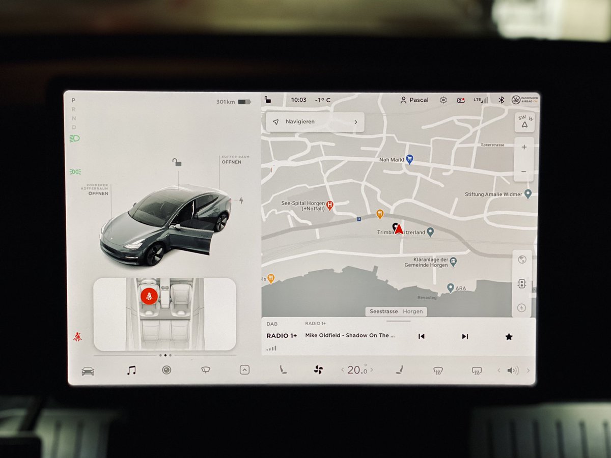 pascalgeromini's tweet image. Exactly one year ago I picked up my Model 3. 
@elonmusk you have revolutionized the way we drive! 
Thanks to the whole team! @Tesla 
By the way: the new UI is so beautiful 😍
