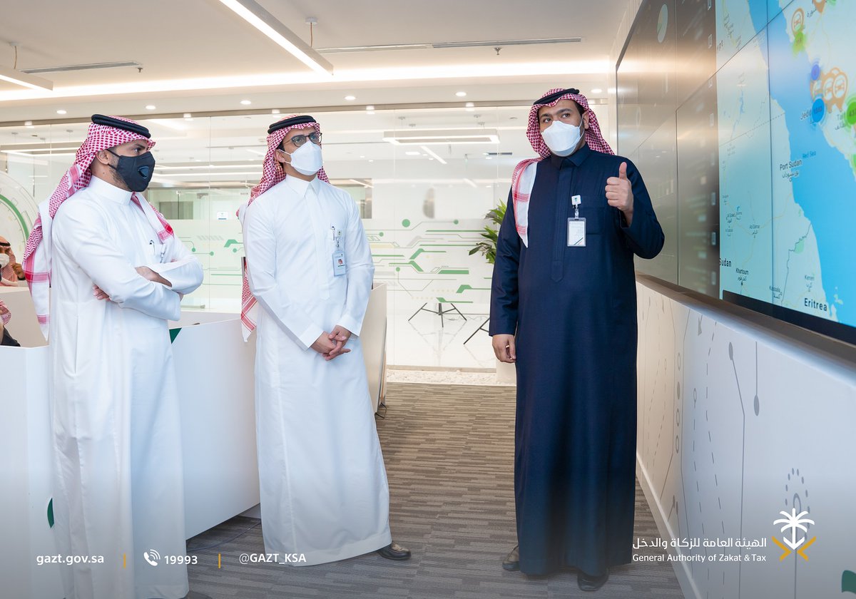 Zakat_one's tweet photo. معالي محافظ "الزكاة والدخل" يدشّن مركز عمليات الرقابة والتفتيش في الهيئة
دَشّن معالي محافظ الهيئة العامة للزكاة والدخل، المهندس سهيل بن محمد أبانمي.
لمزيد من التفاصيل من خلال ارابط التالي :
https://t.co/hYnCxUriHK
#الزكاة_وضريبة_الدخل
#ضرائب_الاستقطاع
#ضريبة_القيمة_المضافة https://t.co/4gHdo4mM3T