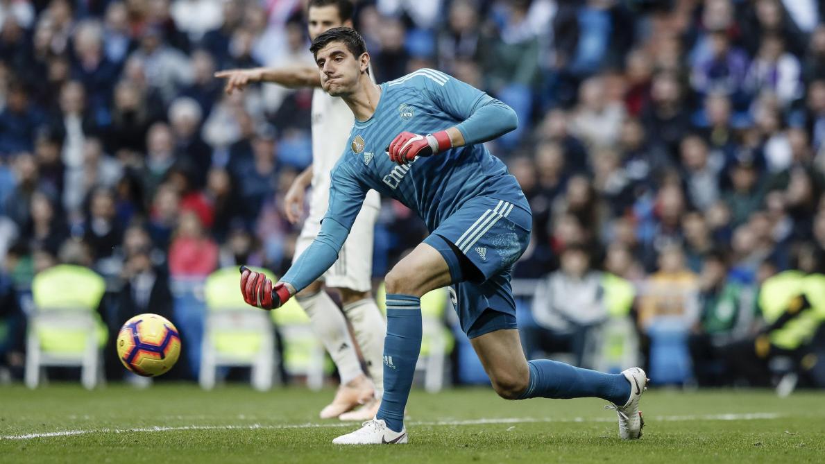 Avec l'arrivé de Solari cela semble mieux se passer pour le Réal et Courtois car sur les 13 matchs jusqu'a lla fin de l'année civile le Real comtabilise 13 victoires et 1 seule défaite et sur ces 14 matchs Courtois realisa 7 cleans cheets et encaissa 8 buts.