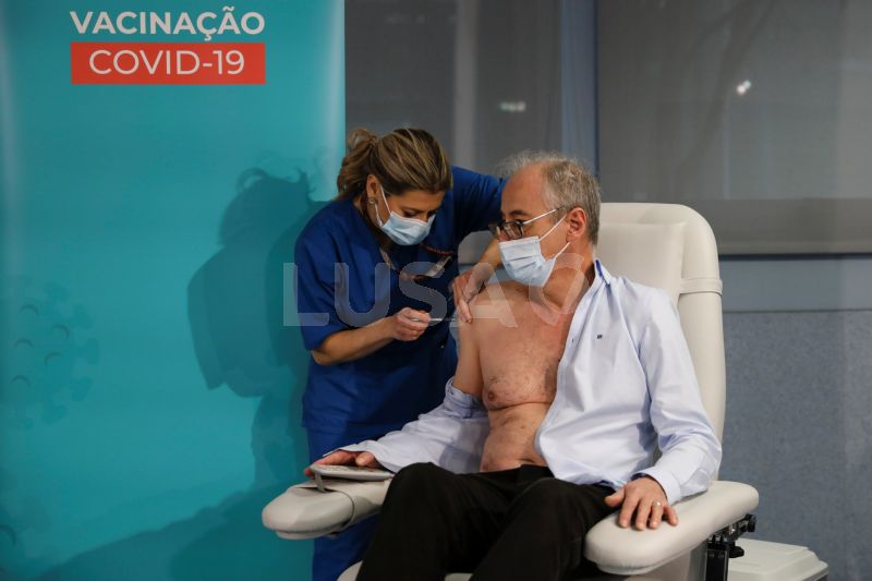  PortugalAntónio Sarmento, 65 y.o. doctor and director of infectious disease services at the São João Hospital, in Porto(thx  @pedroCsimoes ) https://www.lusa.pt/article/YS2rrWMdVFpVLU9PFRU5qTMSZM5iuSI1