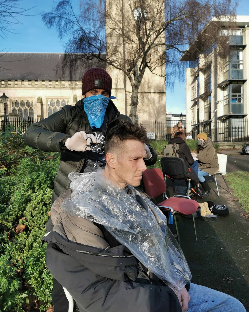 Humbling day cutting hair for the homeless in Bristol on Christmas day, lovely to see our Street friends on Christmas day, there was a few people that I was so happy to see there and managed to cut their hair and have a real good catch up 💙 #messageofhope #kindness #Christmas
