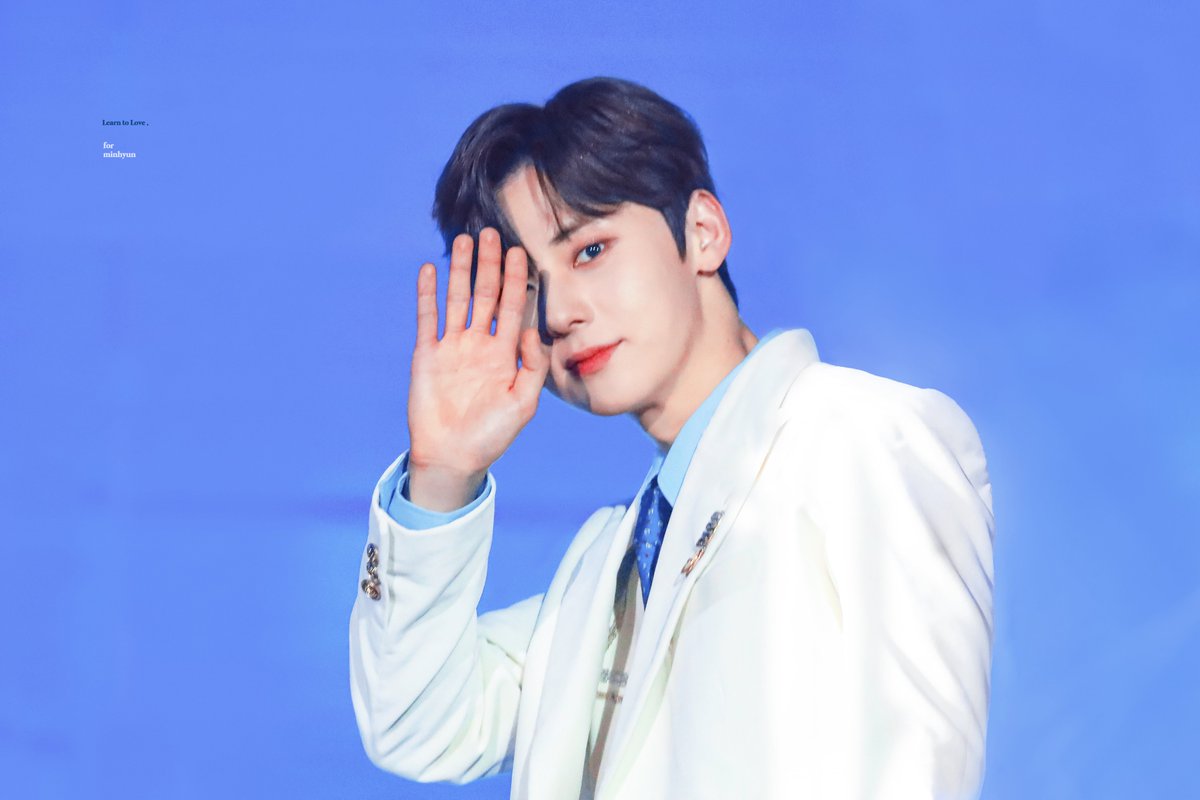 작년오늘💙 #황민현 #민현