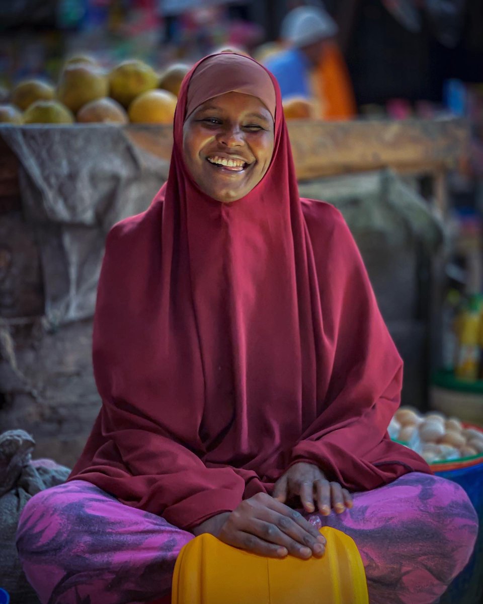 saidfadhaye's tweet photo. The process of making #SUBAG #ghee in #Xamarwayne #market #Mogadishu #somalia🇸🇴 https://t.co/VmL6EAEuCh