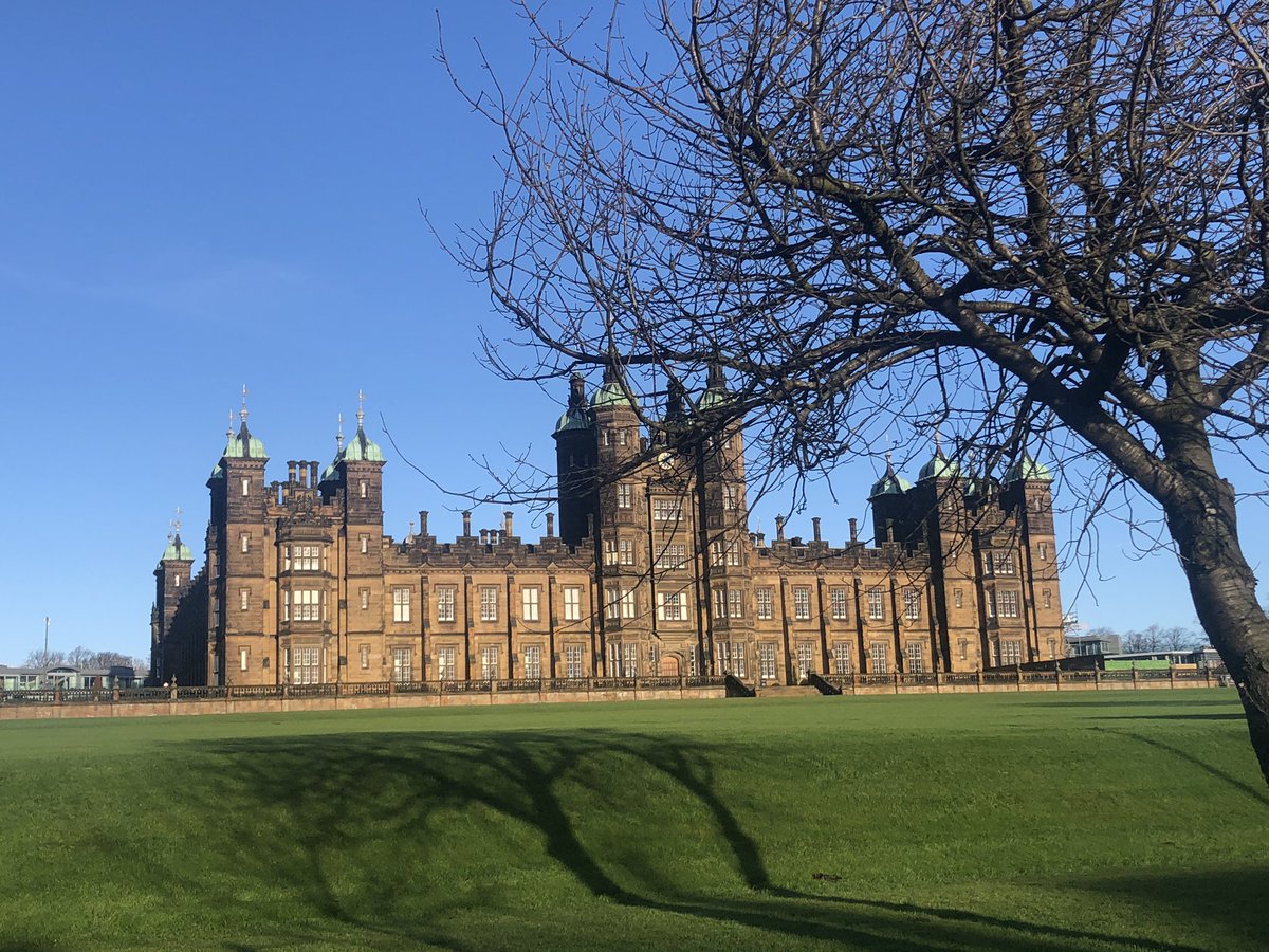 Lovely day for a run- Edinburgh landmark today is the old Donaldson’s school- beautiful building! #Edinburgh