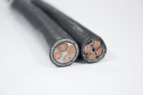 aciorguk's tweet photo. 1. Which of these cables is the fake? The potential for harm presented by counterfeit or substandard product is exponential when it comes to power cables. This rogue import from India lacks the integrity of the authentic sample and presents considerable risk of failure https://t.co/etvMDKgq9k