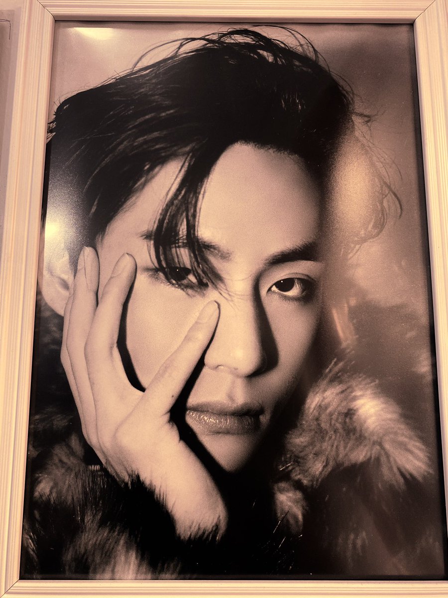 BorahaeMyTae's tweet photo. ขอบคุณที่จัดงานนี้ขึ้นมานะหมอก @Monkeymhok รูปทุกรูปที่ได้เจอแทวันนี้ดีมาก ดีจนละสายตาจากแทไปไม่ได้เลย รู้แหละว่าตั้งใจเลือกทุกรูป ทุกคอนเซ็ป ทั้งพร๊อพ ทั้งลำโพง คือขนไปเองแบกไปเองหมด ดีใจที่จัดงานนี้ขึ้นมานะ
เลอค่าและคู่ควรกับคิมแทมากเลยฮะ 💜
#Absolute_VDAY https://t.co/MbY1cgO5ta