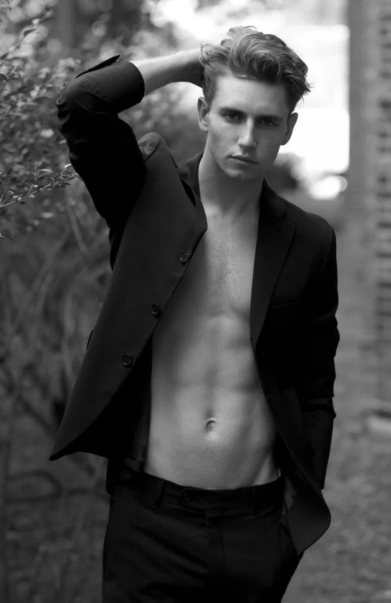 Harvey M. G. Kennett (Parody) (@harvey_kennet) on Twitter photo 