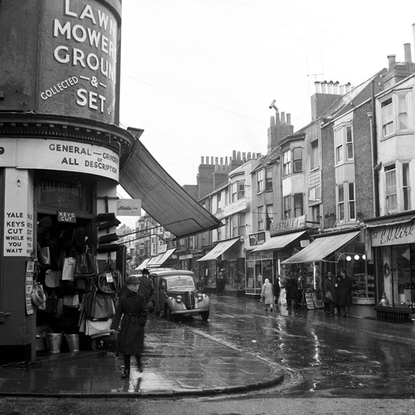 Here's some photos of 1950s London by Frederick WilfredAlthough little known, Wilfred was a professional photographer specialising in portraiture, for which he won numerous awards.