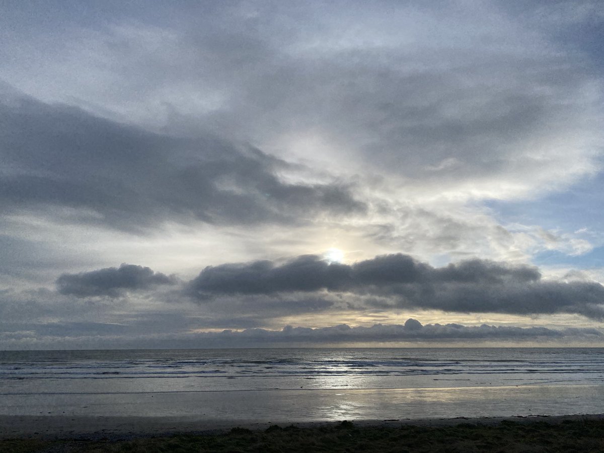 assumptionlive's tweet photo. Can you spot the Dragon? #tyrellabeach #GameOfThrones #TheHobbit #Smaug https://t.co/anvlOmLoRX