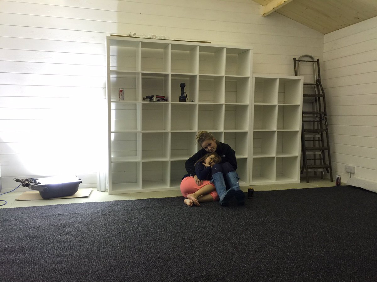 pricklytartan's tweet image. Just over 5yrs ago this little family built a cabin for what would have been the start of something profound.
Mummy was not just going to design tartan, she discovered that she cared more than she realised about the fabric of the planet &amp;amp; people 🖤
#BeTheChange #maketimefor