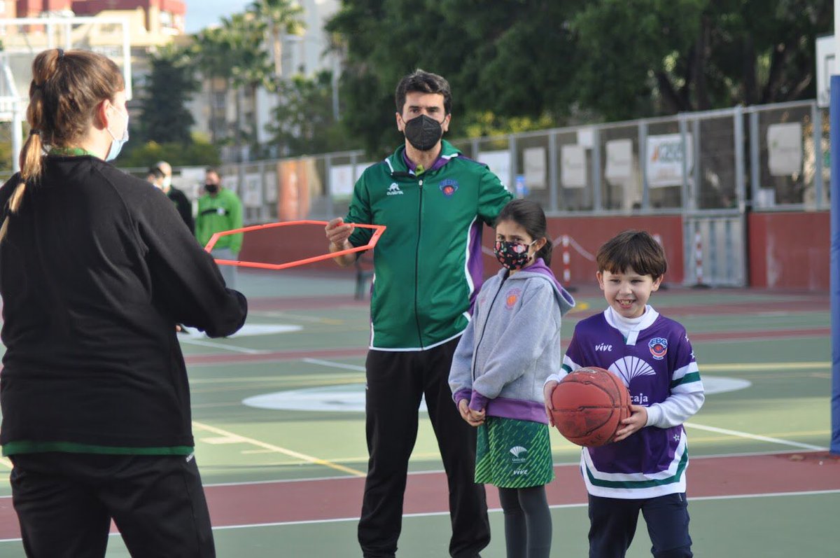 EBGMALAGA's tweet photo. Ayer comenzó nuestro nuevo proyecto 🏀 con las familias de #SomosEBGIntegra2 💚 
¡ Qué ganas teníamos de teneros aquí ya !
👀 El próximo Sábado 2 volvemos a vernos de nuevo ⛹🏼🏀⛹🏾‍♀️ https://t.co/enDP2rqhQp