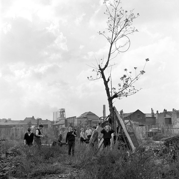 His archive was acquired by the Museum of London, with Wildred’s son undertaking the enormous task of ordering and scanning his father’s extensive work. His images paint a vibrant portrait of 1950s post-war London.