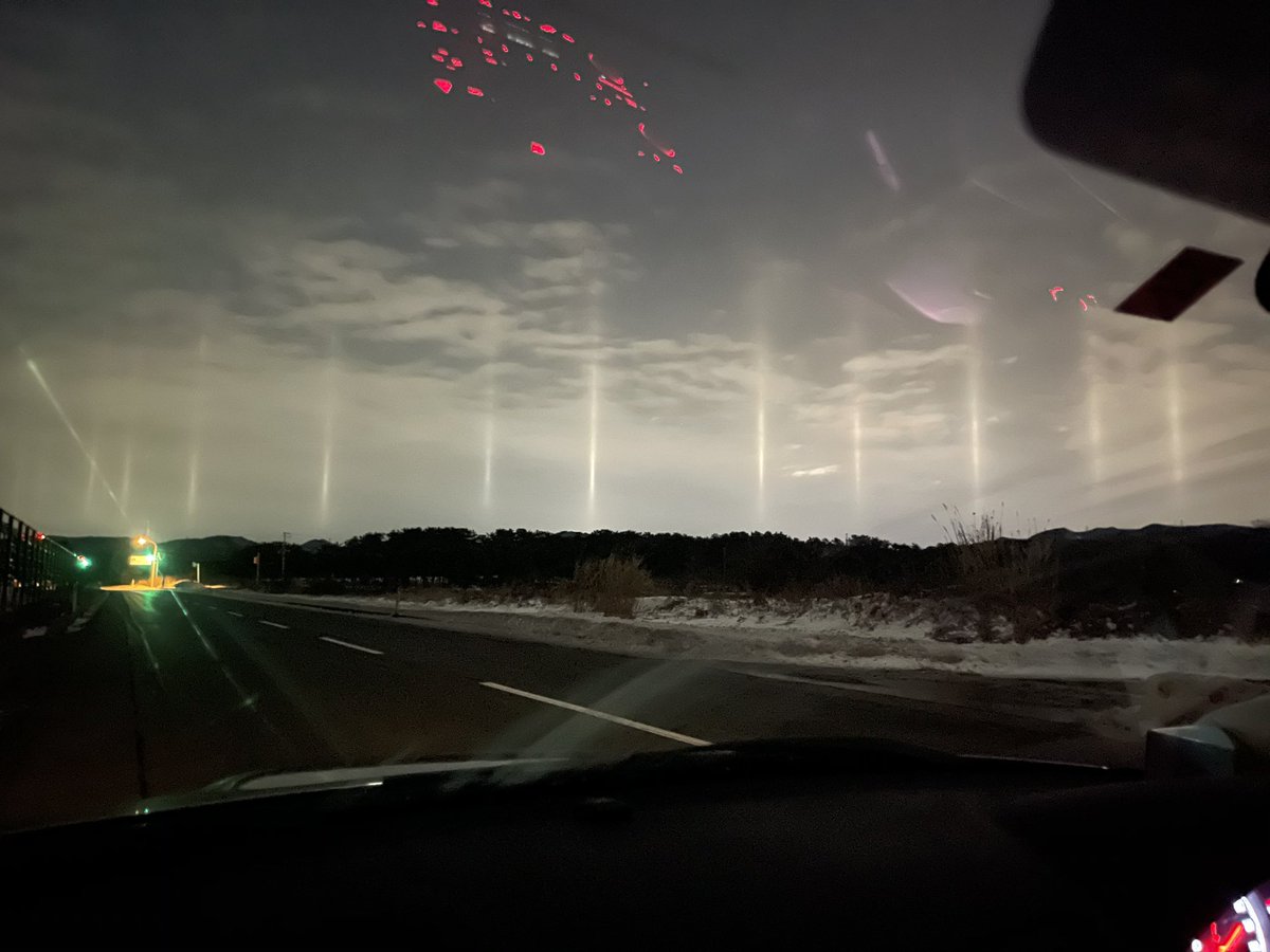 Sinon On Twitter これはなんの光でしょぅか 青森県上北郡横浜町あたり 国道279号 Ufo 青森県 謎の光 不思議