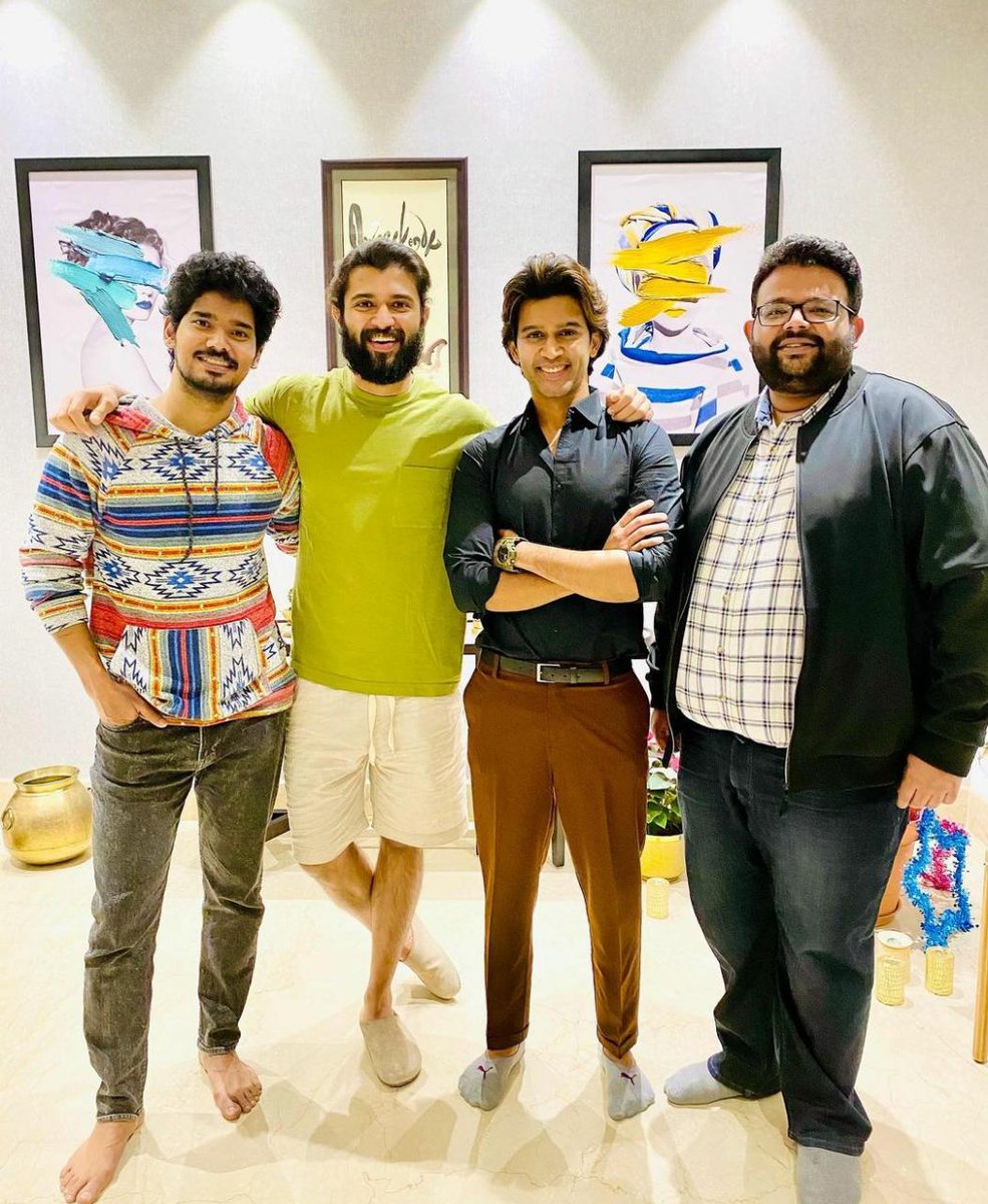 IndianClicks's tweet photo. A Few More From
π¦ The LIB Boys π₯ VD - AD π¦
@TheDeverakonda @Abijeet #BiggBoss #AbhijeetDuddala #Abhijeeth #VDAD https://t.co/h6vVQnTNFz