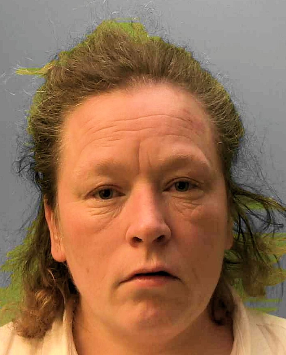 sussex_police's tweet photo. This woman has been jailed for repeatedly punching two paramedics who tried to treat her for an injury.
We cannot stress enough that assaults on emergency workers are completely unacceptable and will not be tolerated.
Read the full story ➡️ https://t.co/m5ToPlDaDZ https://t.co/GsJITfu3pB