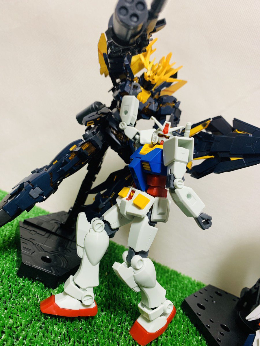 yakinikubee's tweet photo. 嫁様初のガンプラ作成にてファーストを作成😎
そして私めの作品と撮影会😎 https://t.co/u0TGojwQiR