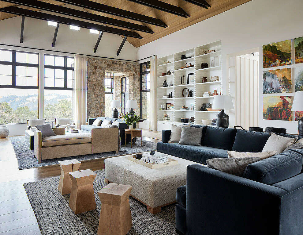 HomeAdore's tweet image. Mountain Home Ranch by Amy A. Alper

homeadore.com/2019/05/16/mou…

#architecture #home #interiordesign #homedecor