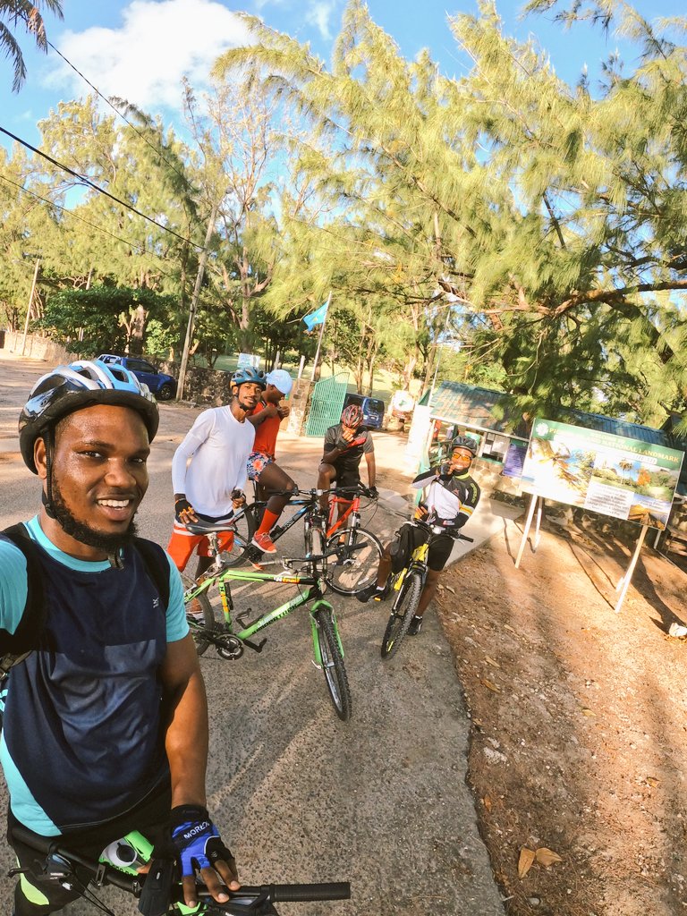 buffyute88's tweet photo. Morning ride #Caribbeancinemas to #Pigeonpoint #MTBikes #Sunday #morning # https://t.co/tkQ9uYg8ja
