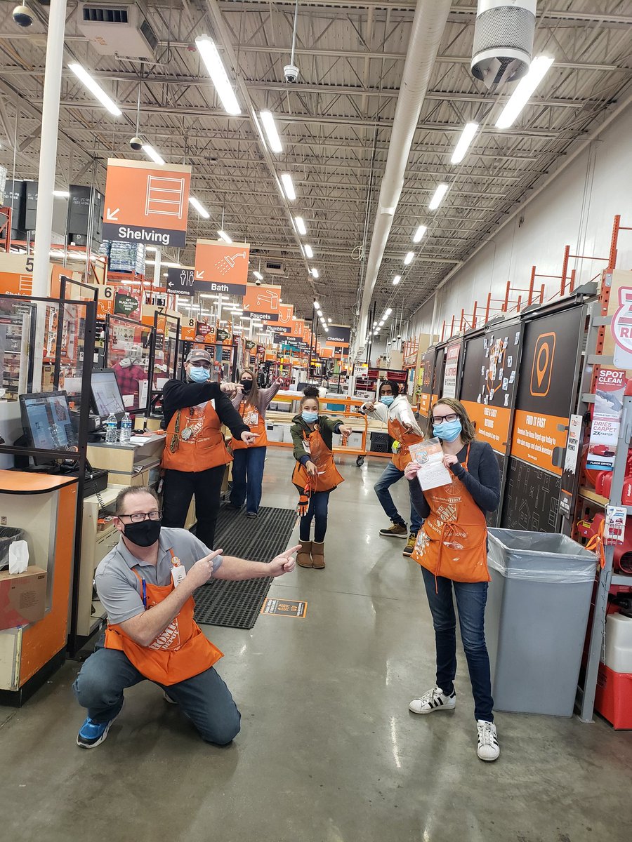 Erin in D31 earning a Homer for supporting a variety of departments in the store, always being available and reliable, always willing to learn something new! #rockstar <a href="/nate_knowles/">Nate knowles</a> <a href="/HDHaar10/">Michael Haar</a> <a href="/kimwiechert/">Kimberly Wiechert</a> <a href="/craigjsinger/">Craig Singer</a> <a href="/keri_williams/">Keri Williams</a> <a href="/jessndeb/">Deb</a> <a href="/Jeffream2/">Jeff Ream 🇺🇲</a> <a href="/BrianPKahlYN2/">Brian Kahl</a>