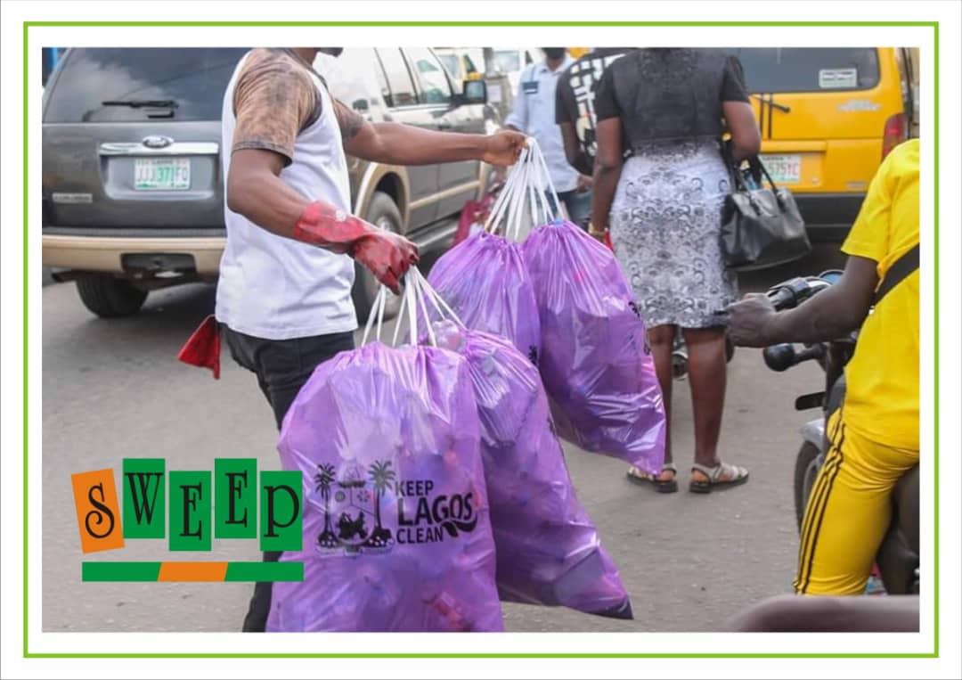 SWEEPFoundation's tweet photo. WASTE IN THE CITY is a community Plastic Recovery initiative helping to unclog blocked drains and canals by extracting PET bottles, Cans and other waste, recycling them through accredited offtakers while providing economic empowerment for community youth who manage them https://t.co/43Pu2XsRNg
