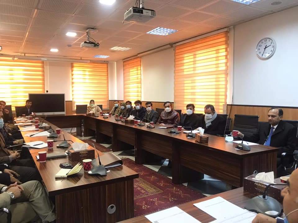 ajosmani's tweet photo. امروز کارکرد و موثریت پروژه‌های کاهش تقاضای مواد مخدر، برنامه ملی کنترول سرطان، اصلاحات خدمات اساسی شفاخانه‌ای و خدمات عاجل و ای سی یو را ارزیابی نمودیم. در این نشست، مسوولان پروژه‌های مربوطه، کارکردها، اهداف، دستاوردها و موثریت پروژه های شان را به گونه مفصل ارایه نمودند. https://t.co/m6jSfTsDU1