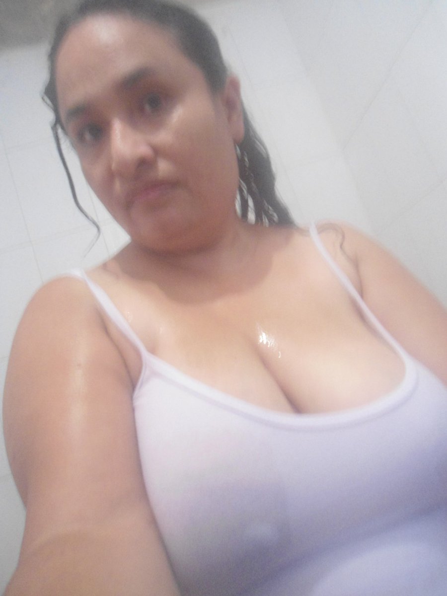 alejandrafitne's tweet photo. #tetonas #TetonasSeductoras #Tetotas https://t.co/YOAge5n8FR
