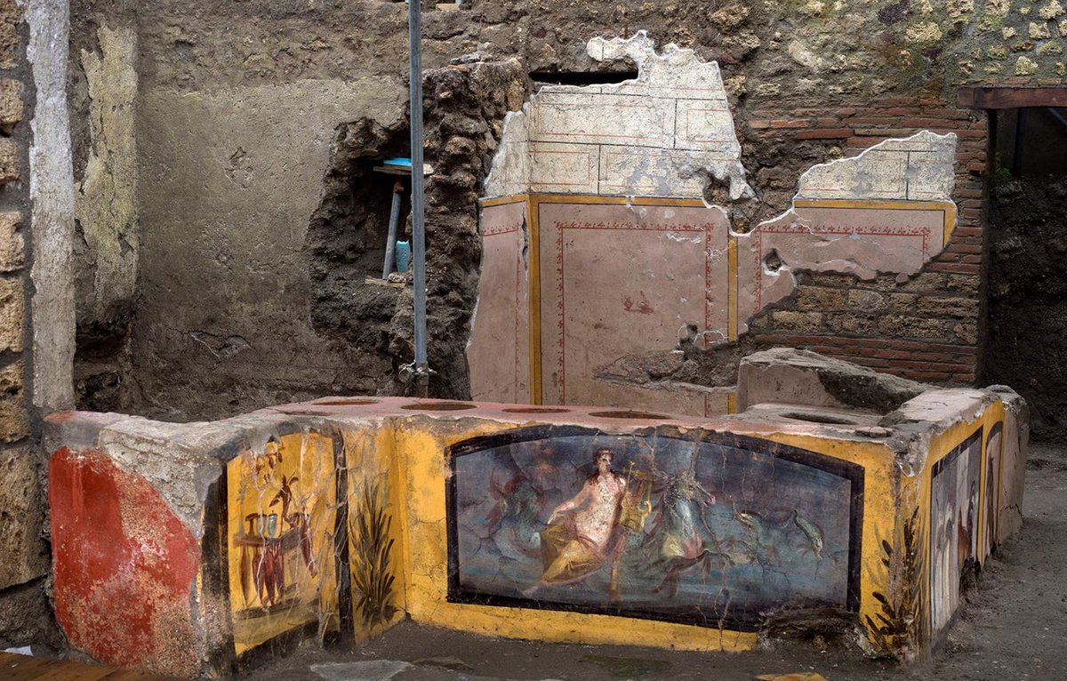 Other views of Pompeii “street food” shop recently uncovered by archaeologists after being buried by volcano in 79 AD. via  @reuters.  https://www.reuters.com/article/italy-pompeii/archaeologists-uncover-ancient-street-food-shop-in-pompeii-idUSKBN2900D3