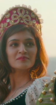 To SOME OF the  #KritiSanon fans... I don't post her pics to gain your likes or to have her own like, but I really admire her. Remember, I have never said anything bad about her or HER FANS to anyone neither on social media nor in real life.