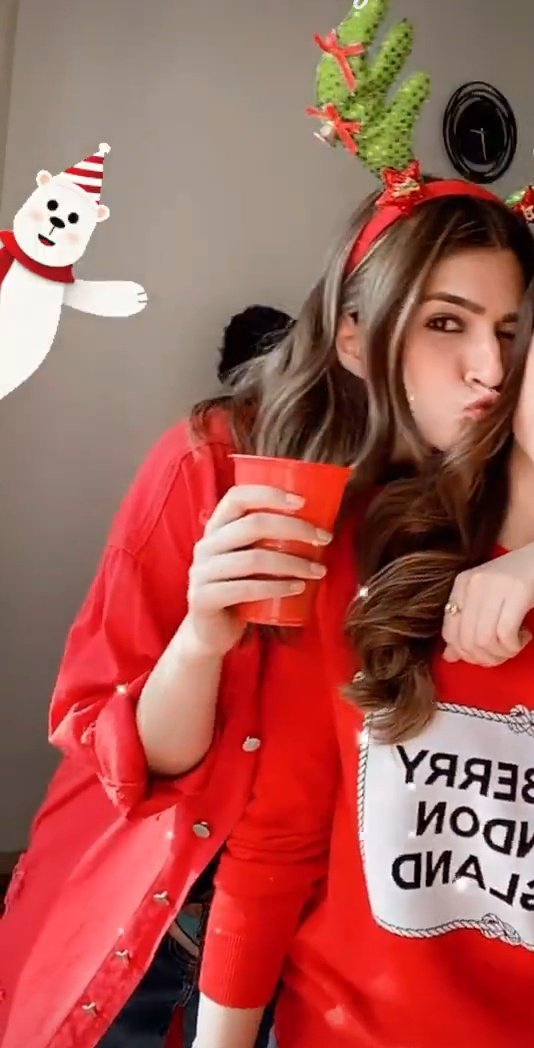  #KritiSanon fans, and now your words no matter what you speak are all welcome. But requesting NOT to TAG HER in this. PleaseP.s.- I can't HATE HER, cause of her TOXIC FANS.                  Thank You