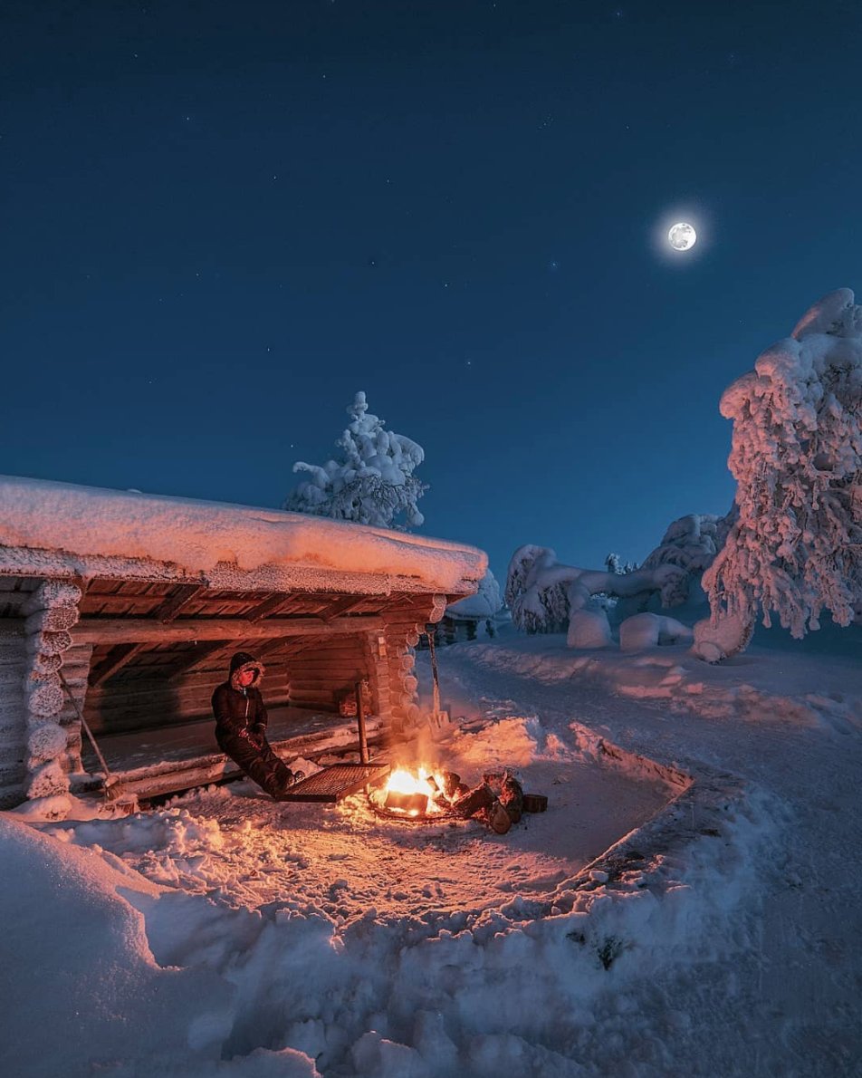 MyGuideNetwork's tweet photo. There are those who prefer to get away to receive Christmas in different ways. What team are you from?

📸 @outifromlapland via instagram

✔ FollowUs @myguide.travel ➡ TagUs to get featured #MyGuideNetwork #MyGuideTravel

#finland #outdoorfinland #campfire https://t.co/xHdbXfB547