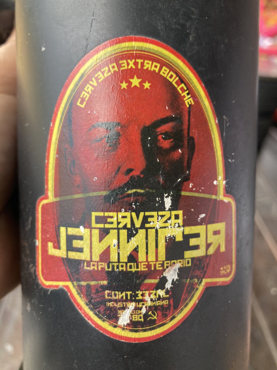 una W y una O tweet media