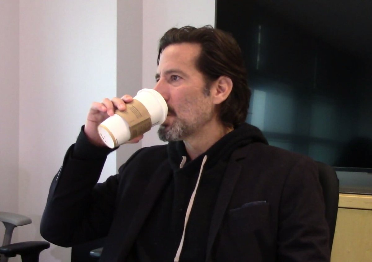 Henry Ian Cusick as cats - a thread Because yes, why not 