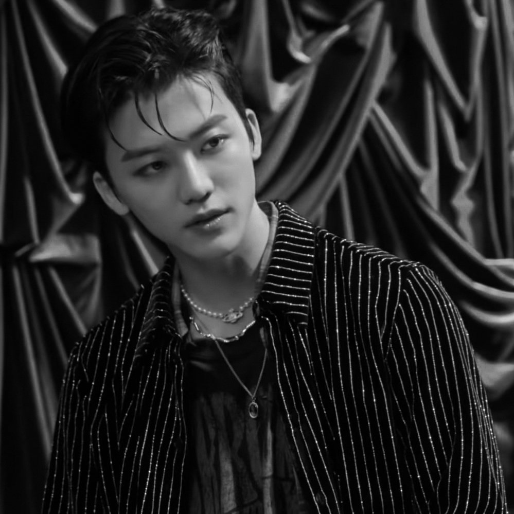 ครับ​ อะไรนะครับ​ เมื่อกี้ว่ายังไงนะครับ