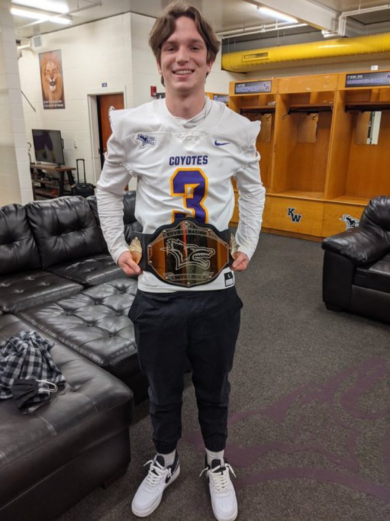 thoman_dylan's tweet photo. @HendricksonKWU @sportsinkansas @ConcordiaFB @kwucoyotes https://t.co/wzlZIulgHo