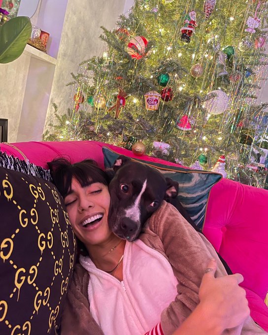 instead of facetuning and posting rly stylized stuff on IG i&rsquo;ve pivoted to photo posts like this :) https://t