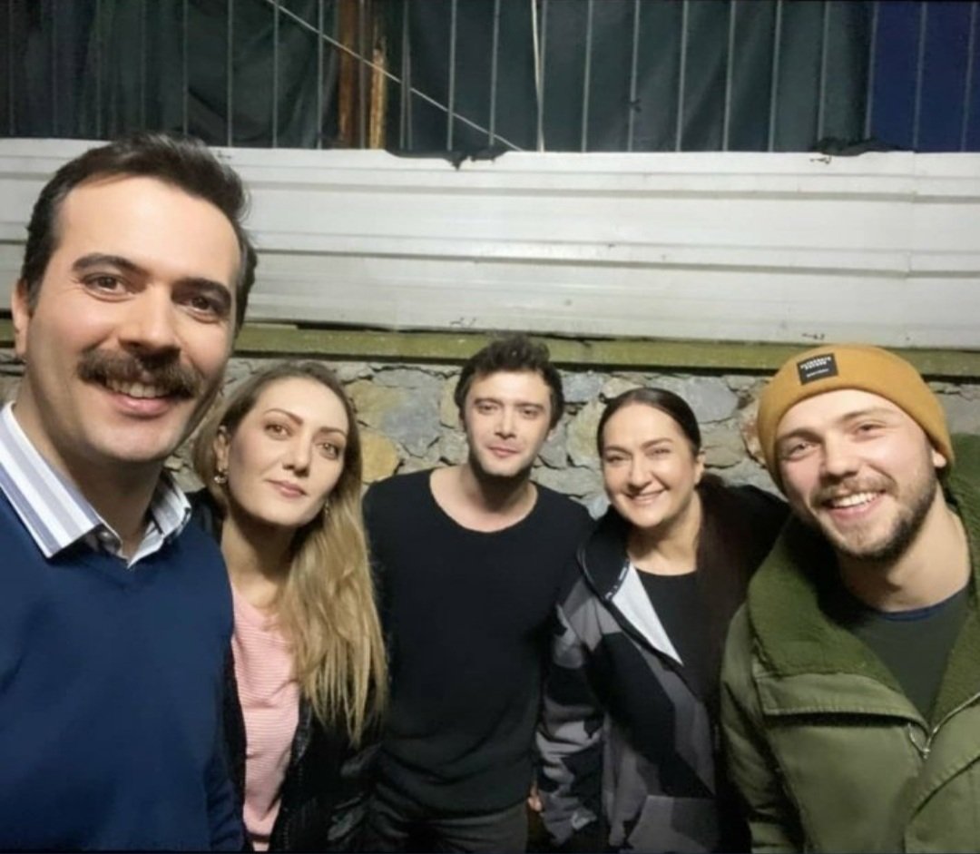 Altay Family cok guzelsiniz ins aile bağlarında izleriz derinlemesine doyasiya🥰 #TolgaSarıtaş #Arıza #AliRıza #Gerçekler