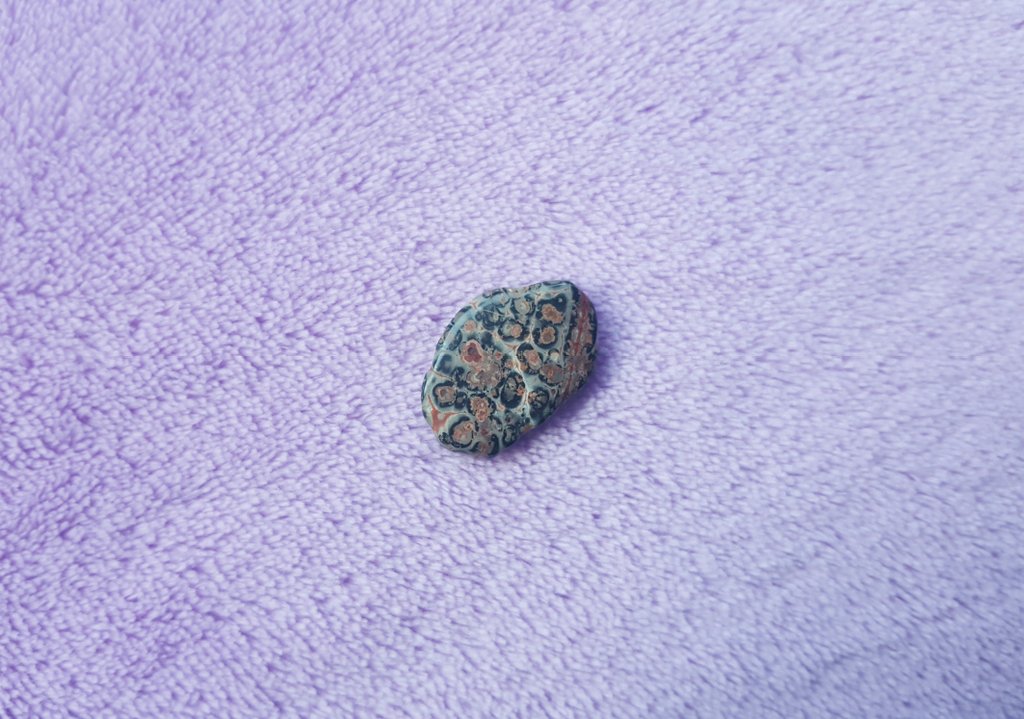 ☆JSUNG ☆》funky!!! wow what a guy》has so much goin on! neatcw trypophobia (?)