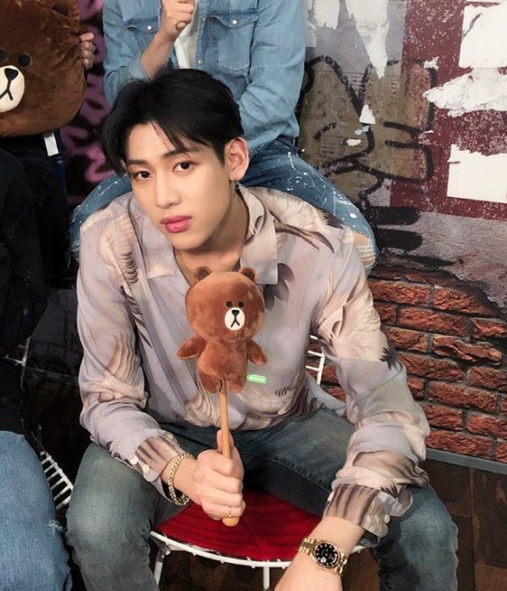 hourlybam's tweet photo. #BamBam  #뱀뱀 #แบมแบม #斑斑 @BamBam1A  #GOT7  #갓세븐 @GOT7Official https://t.co/I0AMMOqQKq