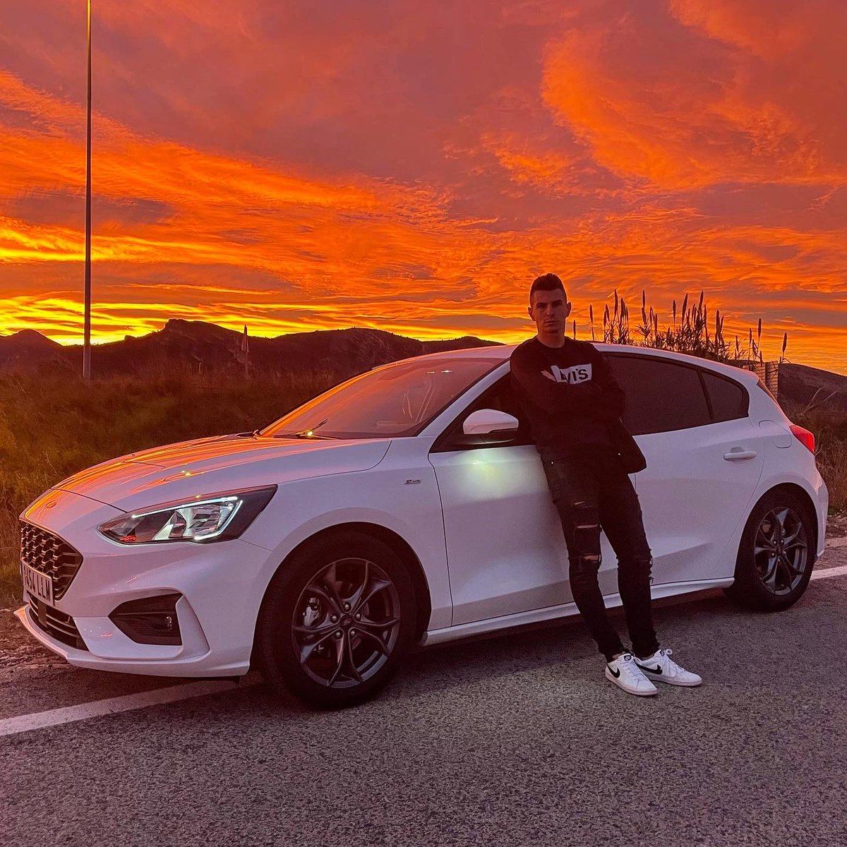 _jphernandez17's tweet photo. Solo quien trabaja por lo que desea, sabe cuanto vale lo que tiene. 🏎💨 #fordfocusstline https://t.co/YJaU5XGv5Q